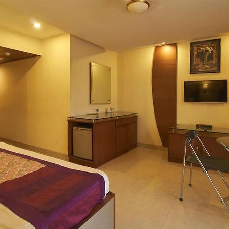 Hotel Chandra Park Chennai Exterior photo