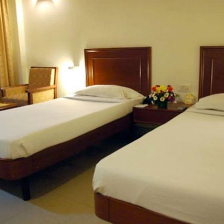 Hotel Chandra Park Chennai Exterior photo